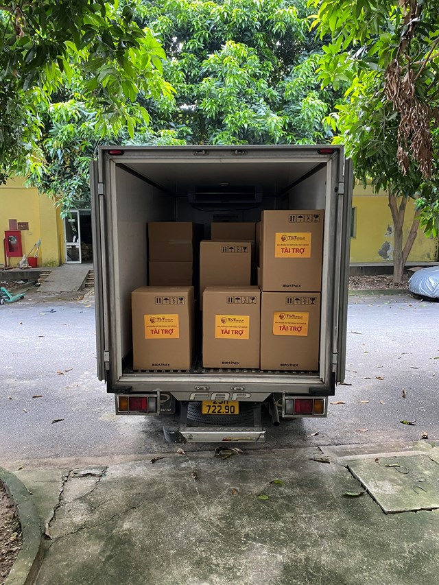 tampt-group-tang-50000-bo-kit-x233t-nghiem-nhanh-covid-19-tri-gi225-75-ti-dong-cho-thanh-ho225-v224-ki234n-giang_1.jpg