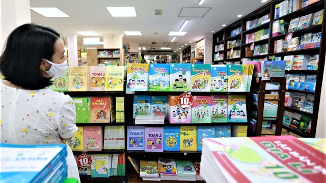 Tăng chất lượng sách giáo khoa: Việc cần phải làm ngay