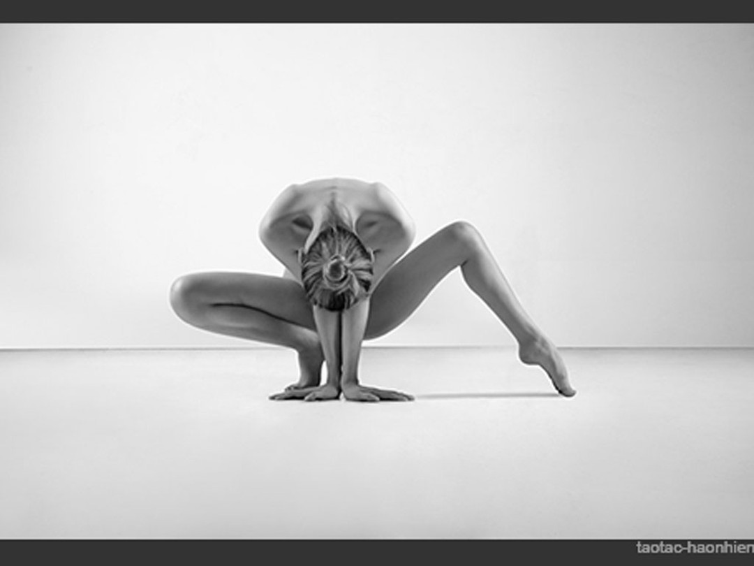 'Tạo tác 2' vũ điệu của ảnh nude nghệ thuật 