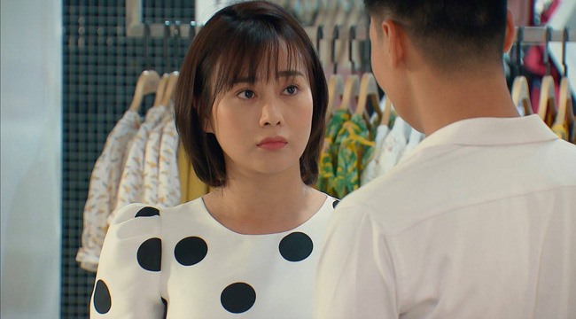 Long đưa người yêu đi chọn đồ, thay đổi phong cách ăn mặc trong tập 65 “Hương vị tình thân“. Ảnh: CMH