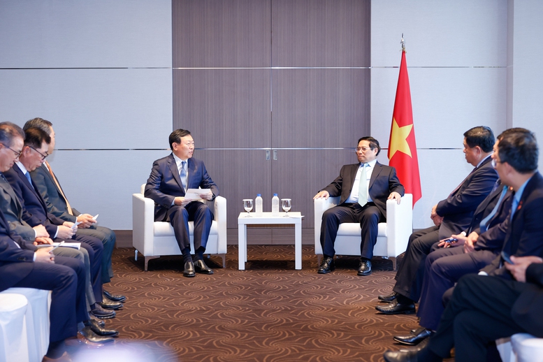 Lãnh đạo Lotte tin tưởng Việt Nam sẽ tiếp tục phát triển mạnh, là điểm nhấn của kinh tế toàn cầu và hai nước sẽ phát triển quan hệ kinh tế 