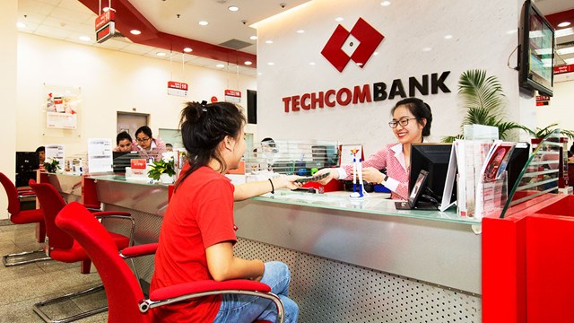 Techcombank: Lợi nhuận 6 tháng đạt hơn 51% kế hoạch cả năm, CASA tăng trở lại