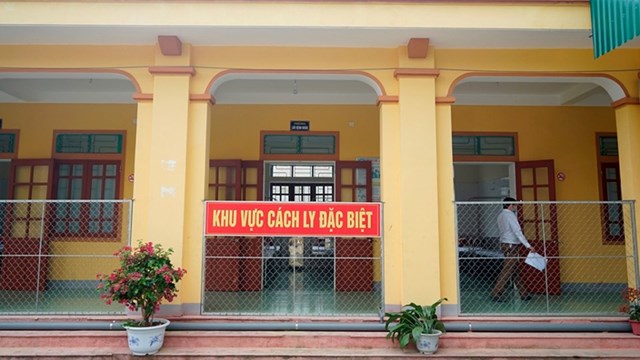 Thêm 1 Chủ tịch xã bị tạm đỉnh chỉ công tác vì lơ là chống dịch