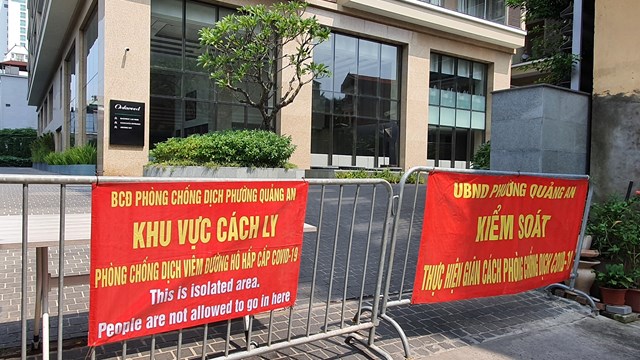 Thêm 5 ca nhiễm ngoài cộng đồng, Hà Nội phong tỏa nhiều nơi