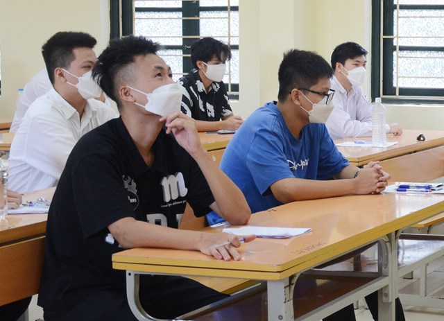 th237-sinh-dan-do-sap-xep-nguyen-vong-khi-hoc-ph237-dai-hoc-tang-vot_1.jpg th237-sinh-dan-do-sap-xep-nguyen-vong-khi-hoc-ph237-dai-hoc-tang-vot_1.jpg