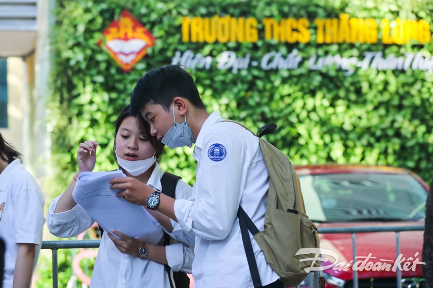 th237-sinh-h224-noi-tu-tin-thi-m244n-cuoi-ky-thi-v224o-lop-10-c244ng-lap_4.jpg th237-sinh-h224-noi-tu-tin-thi-m244n-cuoi-ky-thi-v224o-lop-10-c244ng-lap_4.jpg