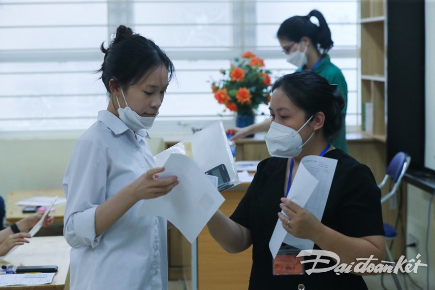 th237-sinh-h224-noi-tu-tin-thi-m244n-cuoi-ky-thi-v224o-lop-10-c244ng-lap_5.jpg th237-sinh-h224-noi-tu-tin-thi-m244n-cuoi-ky-thi-v224o-lop-10-c244ng-lap_5.jpg