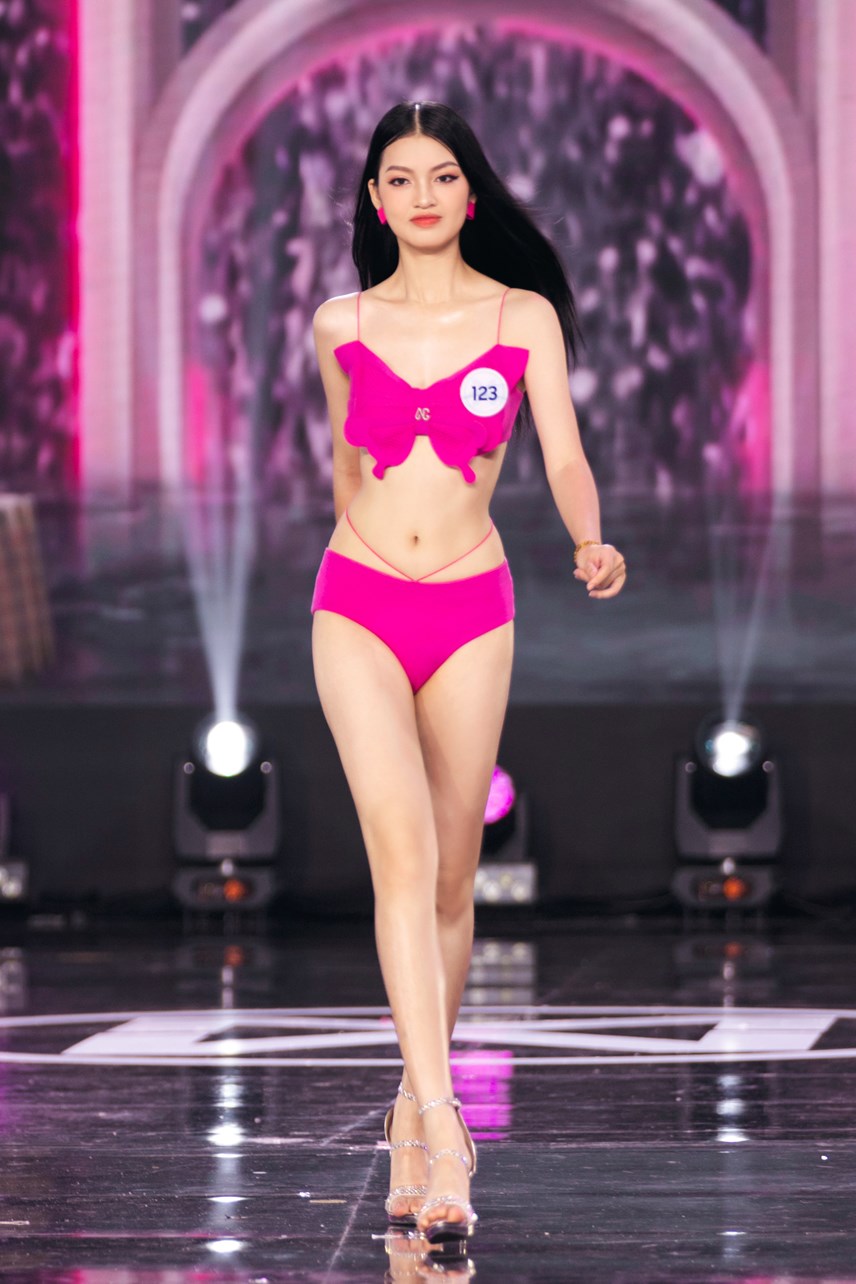 th237-sinh-miss-world-vietnam-2023-n243ng-bong-voi-bikini_3.jpeg