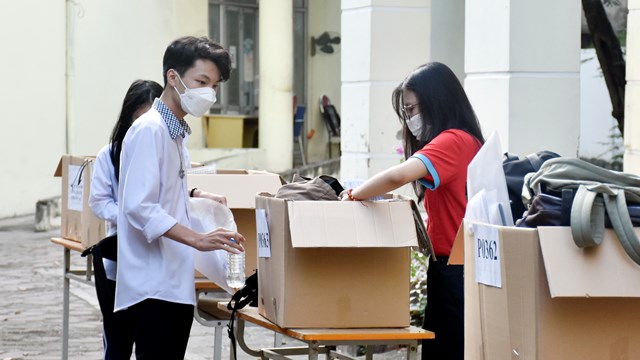 Thí sinh vượt bốn môn thi tốt nghiệp THPT trong ngày cuối