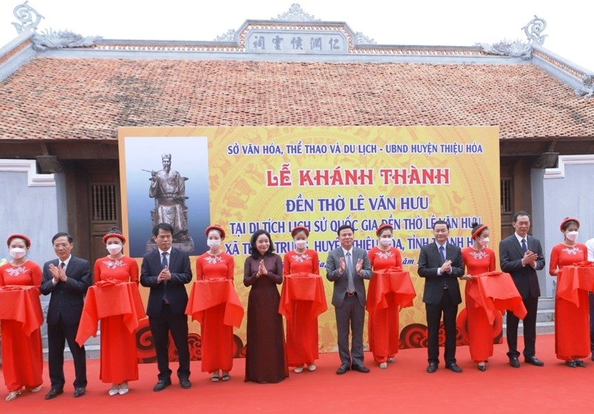 thanh-h243a-kh225nh-th224nh-den-tho-l234-van-huu_1.jpg