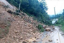 Thanh Hóa: Nỗ lực thông tuyến QL15C sau vụ sạt lở nghiêm trọng