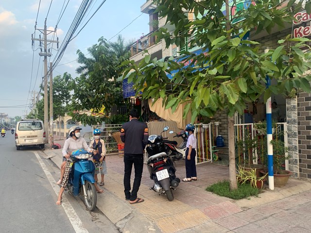 thap-thom-dua-con-den-truong_2.jpg thap-thom-dua-con-den-truong_2.jpg