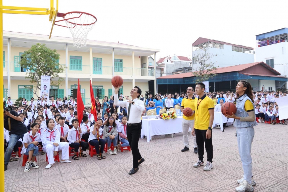 Thêm cơ hội cho học sinh tham gia môn thể thao bóng rổ
