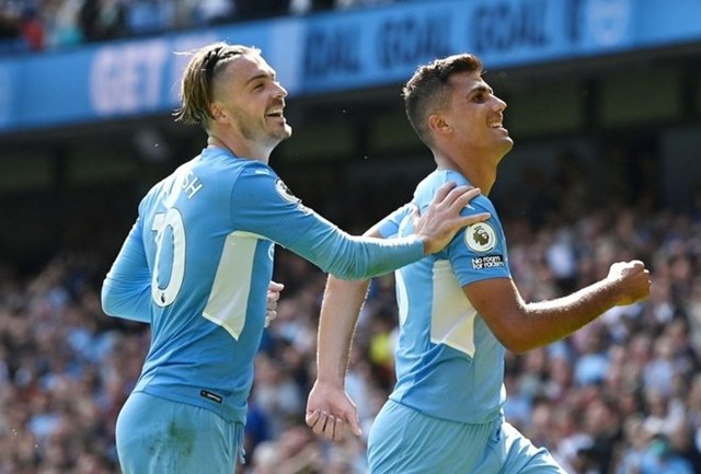 thi-dau-voi-10-nguoi-arsenal-bi-man-city-v249i-dap-ti-so-0-5_4.jpg