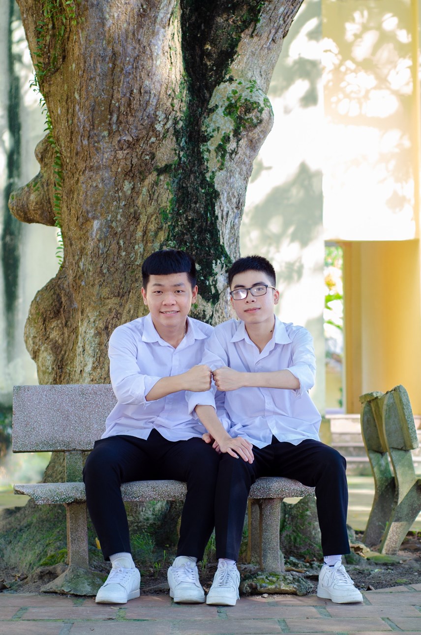 thu-khoa-ky-thi-tot-nghiep-thpt-l234n-dai-hoc-em-se-di-l224m-th234m-de-do-dan-cho-me_2.jpg thu-khoa-ky-thi-tot-nghiep-thpt-l234n-dai-hoc-em-se-di-l224m-th234m-de-do-dan-cho-me_2.jpg