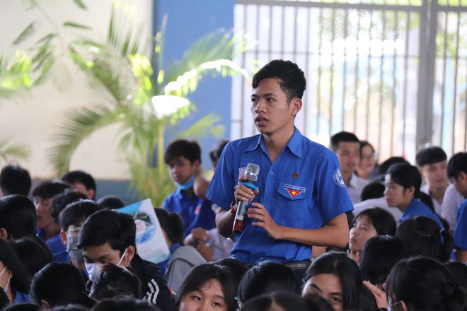Thủ khoa Trường ĐH Sư Phạm TP.HCM chia sẻ bí quyết chọn trường, chọn ngành - ảnh 7