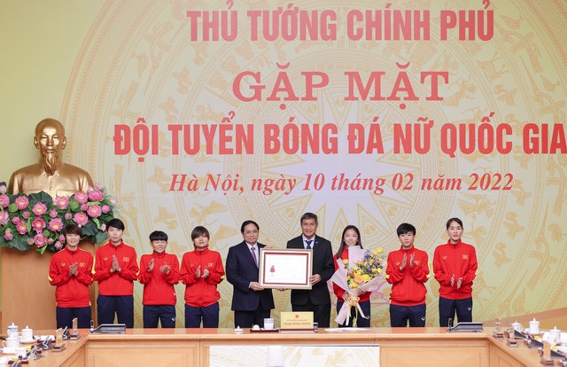 thu-tuong-goi-c225c-nu-cau-thu-l224-nhung-39c244-g225i-kim-cuong39_5.jpg