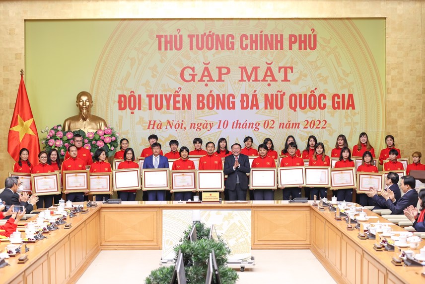 thu-tuong-goi-c225c-nu-cau-thu-l224-nhung-39c244-g225i-kim-cuong39_7.jpg