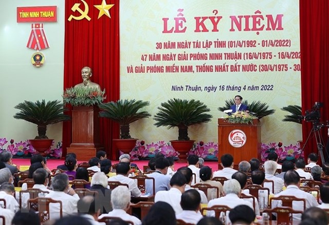 thu-tuong-pham-minh-ch237nh-du-le-ky-niem-30-t225i-lap-tinh-ninh-thuan_1.jpg