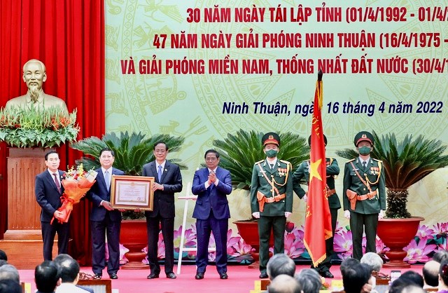 thu-tuong-pham-minh-ch237nh-du-le-ky-niem-30-t225i-lap-tinh-ninh-thuan_2.jpg