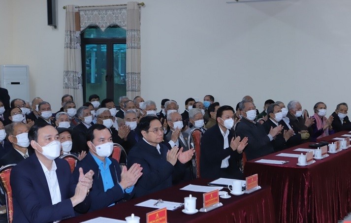 thu-tuong-pham-minh-ch237nh-tr242-chuyen-ch250c-tet-clb-h224m-rong_3.jpg