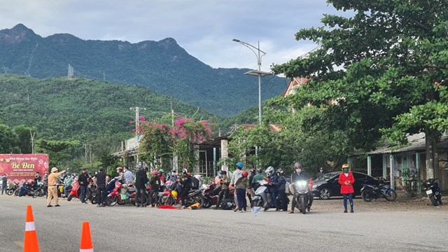 Thừa Thiên - Huế: Hỗ trợ 130 công dân đi xe máy từ TP HCM về quê tránh dịch 
