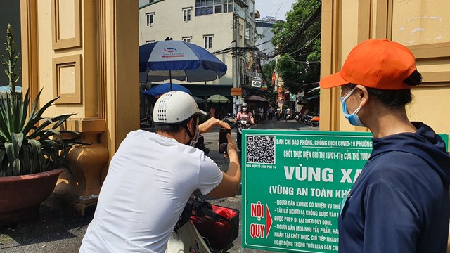 Thưc trạng các chốt tự quản ‘vùng xanh’ khi Hà Nội nới lỏng giãn cách