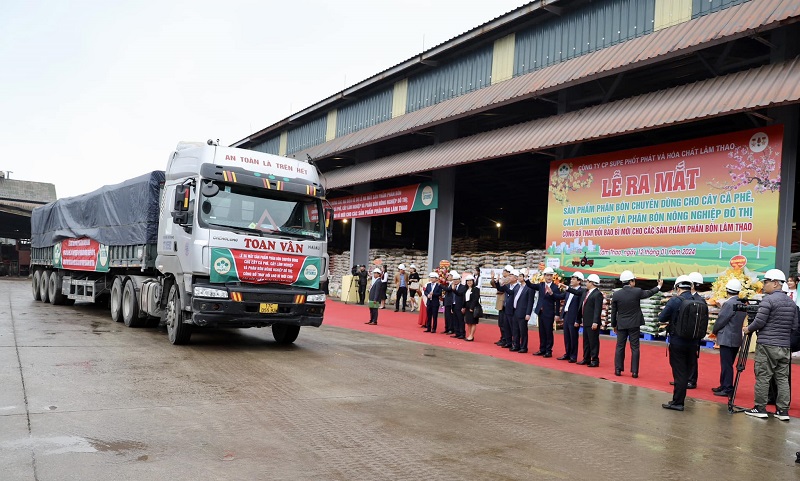 4.Xuất bán sản phẩm mới