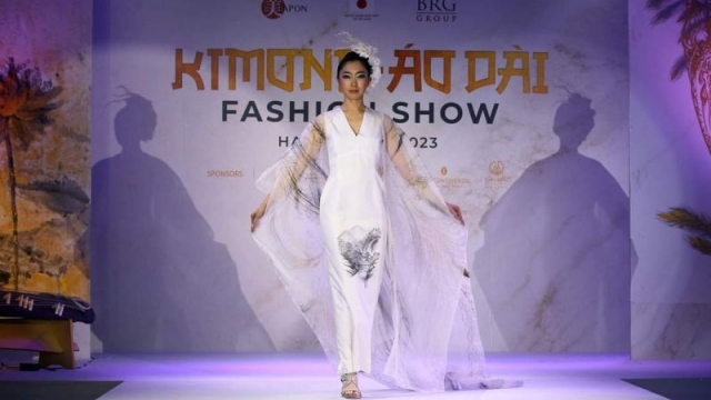 Thưởng thức những sắc màu văn hóa ấn tượng tại Kimono – Aodai Fashion Show 