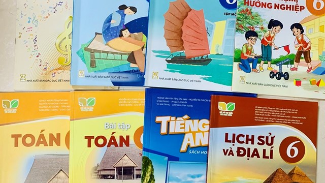 Tỉ lệ chọn 1 bộ sách giáo khoa lớp 6 chiếm 50%