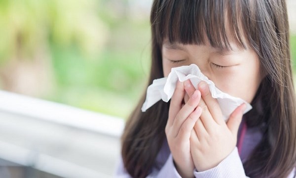 Tiêm vaccine để phòng ngừa mắc cúm A cho cả gia đình