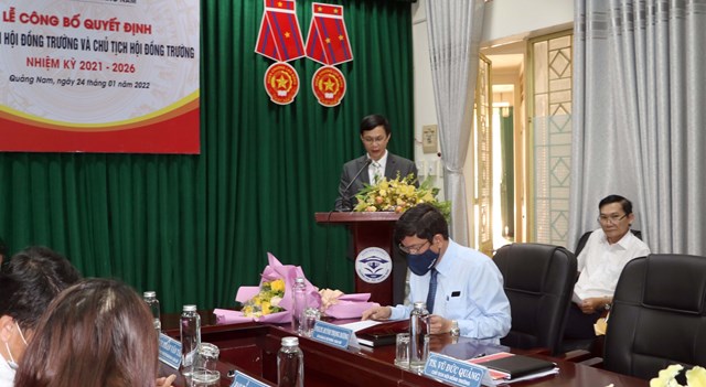 tien-si-vu-duc-quang-l224m-chu-tich-hoi-dong-truong-dai-hoc-quang-nam_2.jpg