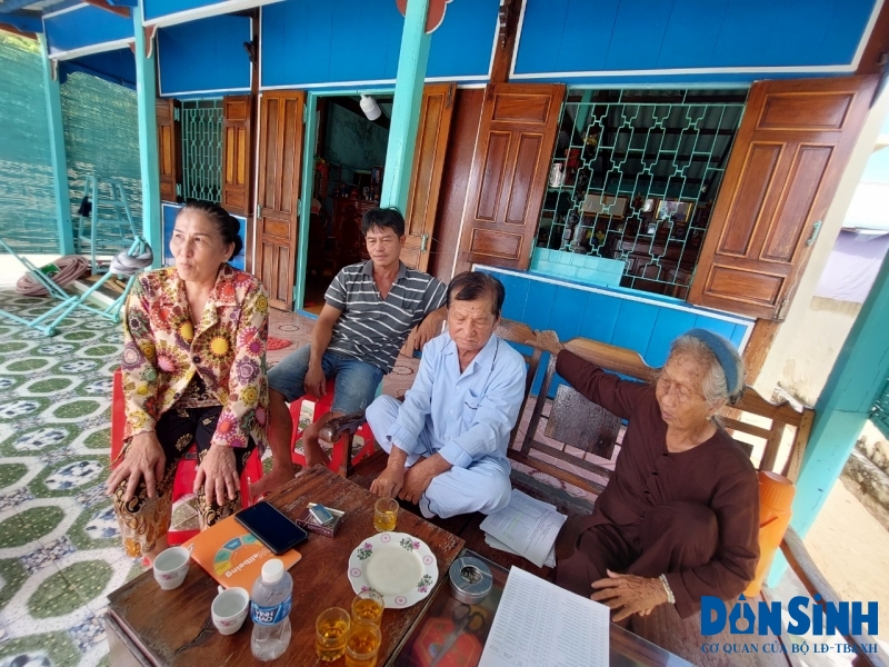 Những hộ dân khốn khổ bức xúc về dự án treo King Sea Phan Thiết khiến họ không thể làm chủ được ngôi nhà, miếng đất của mình
