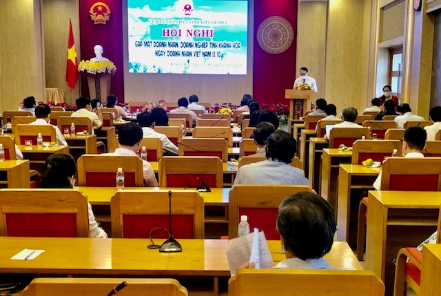 tinh-kh225nh-h242a-gap-mat-doanh-nh226n-doanh-nghiep-nh226n-ng224y-doanh-nh226n-viet-nam_1.jpg