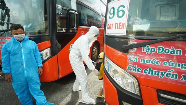 Tỉnh Lâm Đồng sử dụng 165 xe ô tô đưa bà con về quê miễn phí
