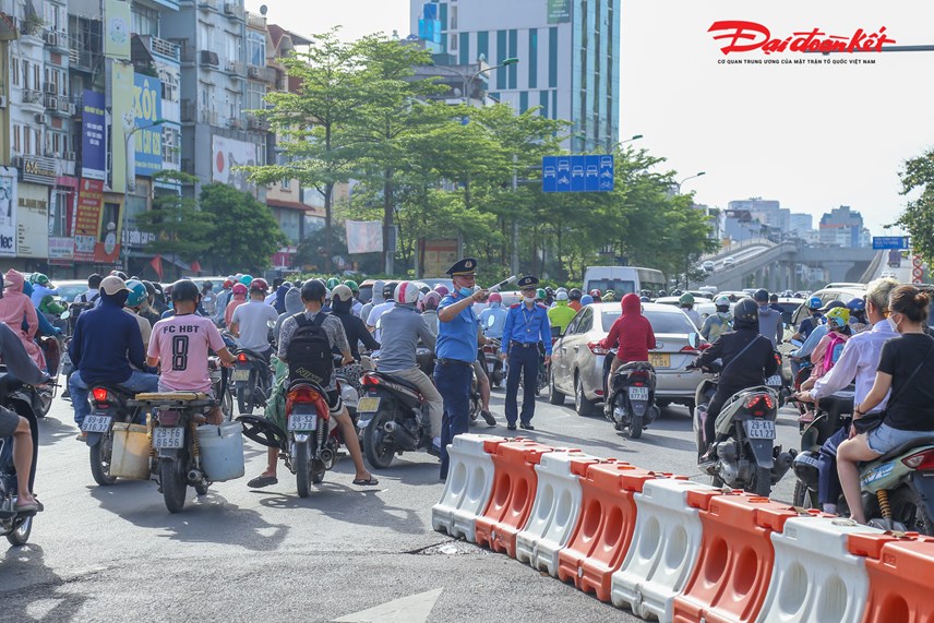 to-chuc-lai-giao-th244ng-tai-ng227-tu-so-luc-luong-chuc-nang-cang-m236nh-nguoi-d226n-dan-tu226n-thu_1.jpg