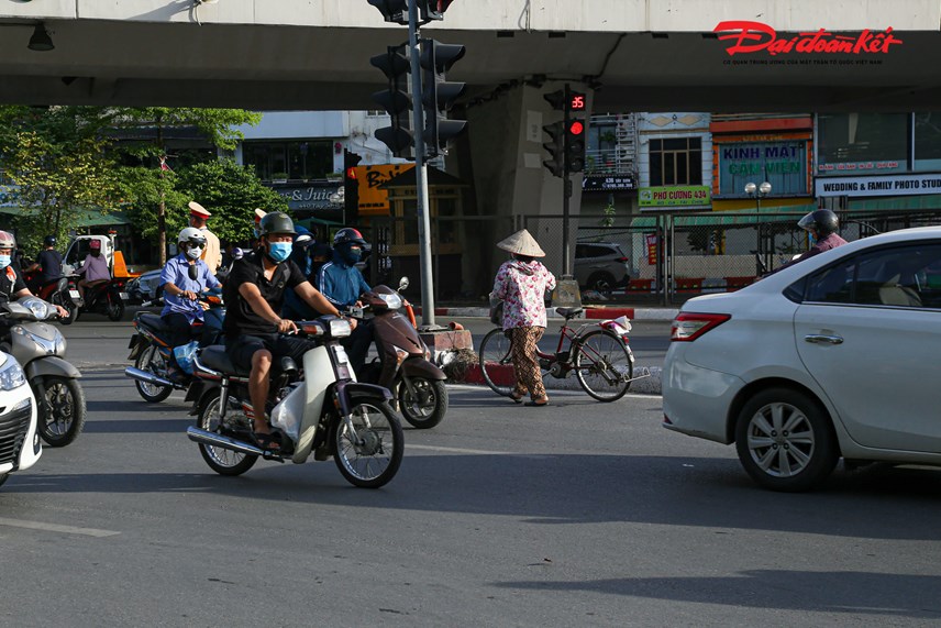 to-chuc-lai-giao-th244ng-tai-ng227-tu-so-luc-luong-chuc-nang-cang-m236nh-nguoi-d226n-dan-tu226n-thu_10.jpg