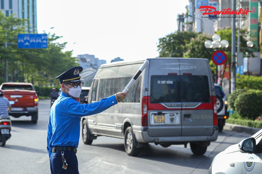 to-chuc-lai-giao-th244ng-tai-ng227-tu-so-luc-luong-chuc-nang-cang-m236nh-nguoi-d226n-dan-tu226n-thu_5.jpg