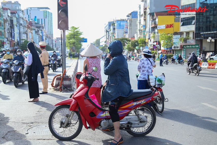 to-chuc-lai-giao-th244ng-tai-ng227-tu-so-luc-luong-chuc-nang-cang-m236nh-nguoi-d226n-dan-tu226n-thu_6.jpg