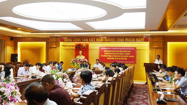 Tổ chức nhiều hoạt động để kỷ niệm 65 năm ngày Bác Hồ về thăm Hà Tĩnh
