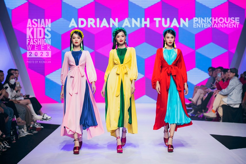 Top 3 Hoa hậu Việt Nam 2022 lần đầu cùng trình diễn thời trang