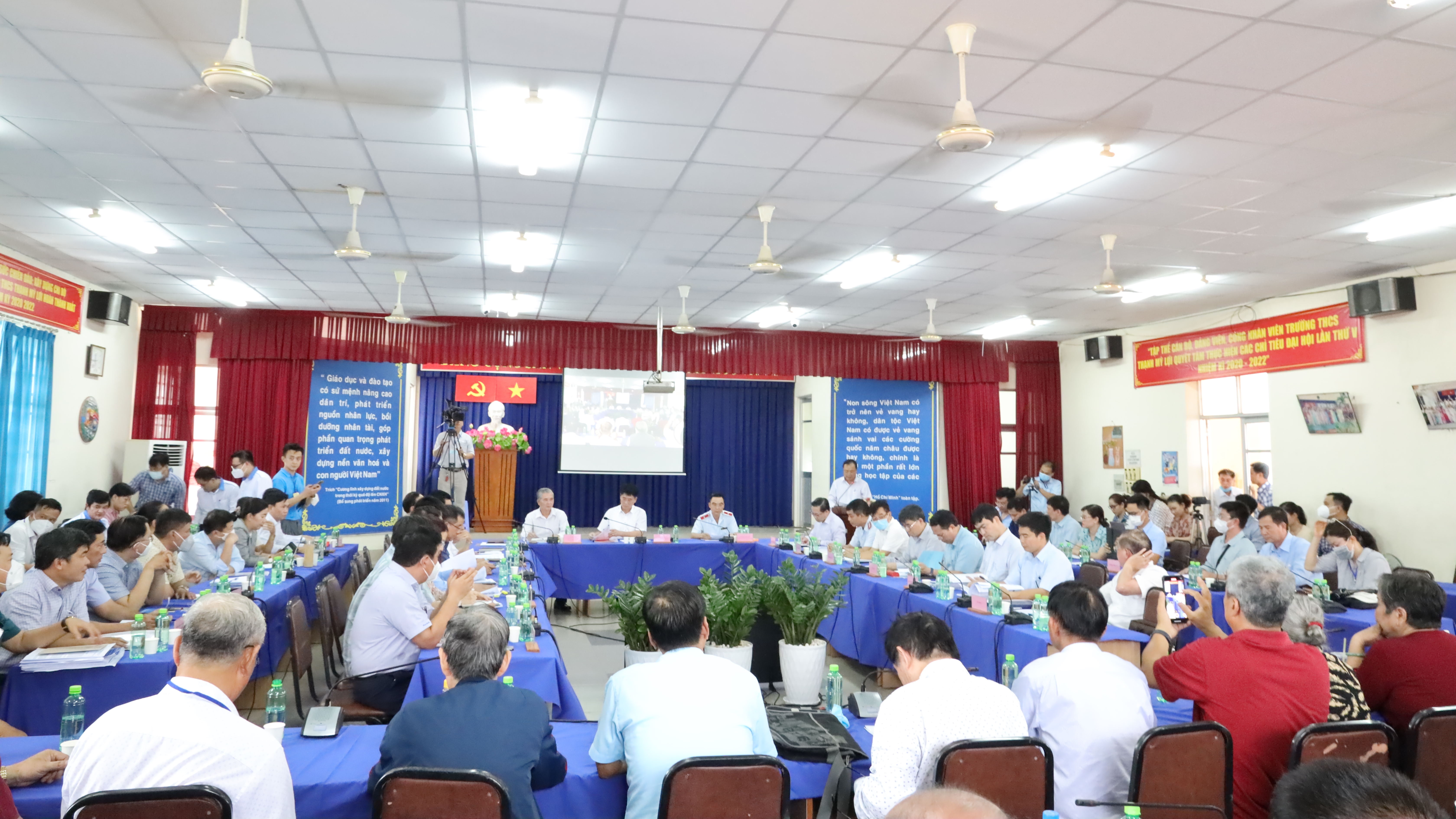 tp-hcm-hua-tra-loi-som-nhat-c225c-van-de-nguoi-d226n-thu-thi234m-c242n-khieu-nai_4.jpg tp-hcm-hua-tra-loi-som-nhat-c225c-van-de-nguoi-d226n-thu-thi234m-c242n-khieu-nai_4.jpg