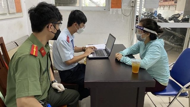 TP HCM: Khởi tố 2 đối tượng chia sẻ thông tin sai sự thật