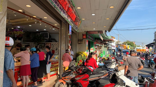 TP Hồ Chí Minh: Nhộn nhịp ngày vía Thần tài