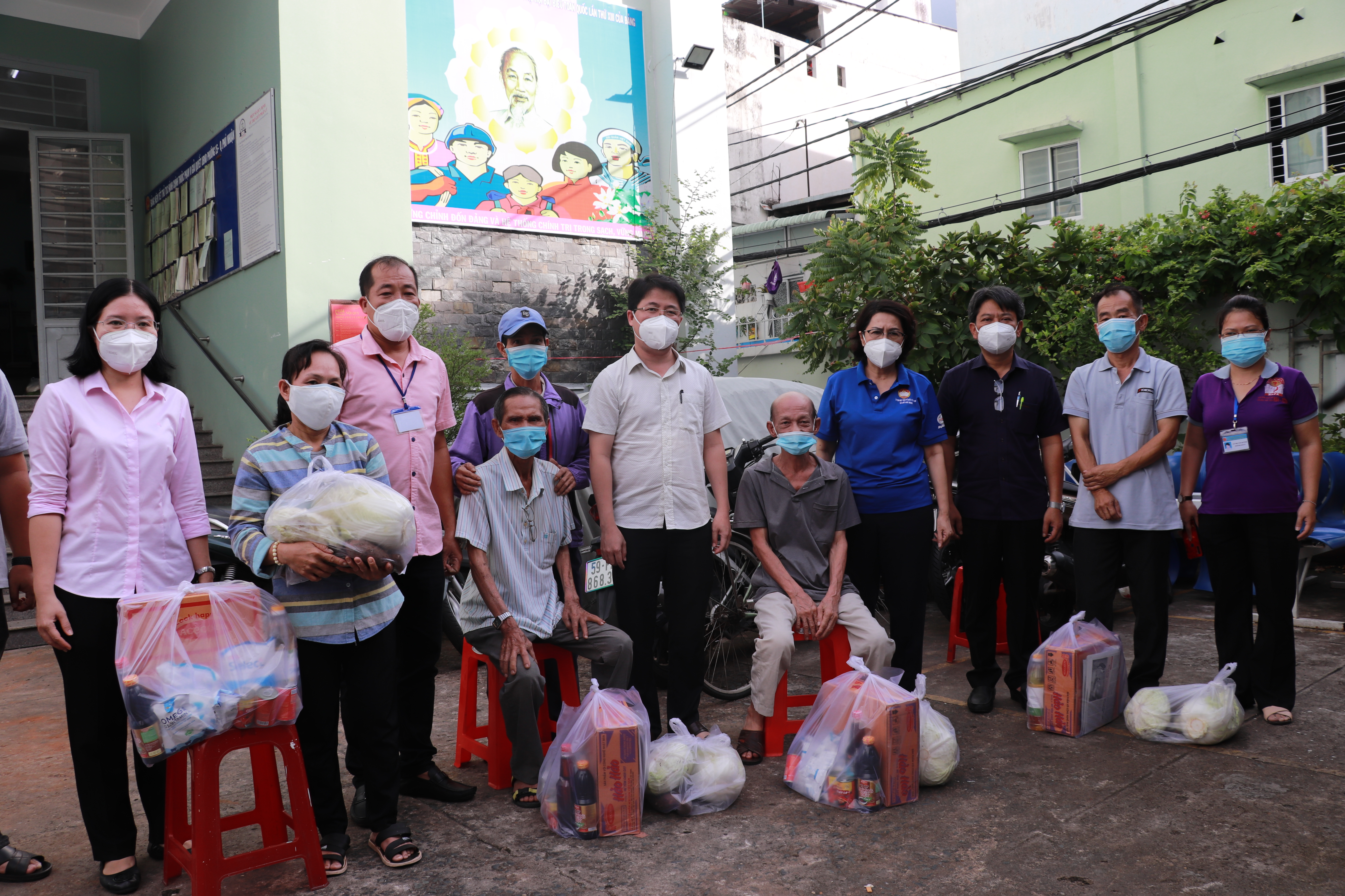 tp-ho-ch237-minh-th244ng-tin-chi-tiet-5-nh243m-doi-tuong-duoc-ho-tro-dot-3_1.jpg
