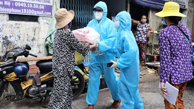 TP Hồ Chí Minh triển khai các 'gói an sinh', giúp người dân sống tốt từ 5 tới 15 ngày