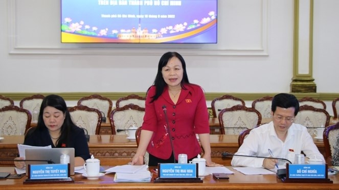 Bà Nguyễn Thị Mai Hoa - Phó Chủ nhiệm Ủy ban làm việc với UBND TP.HCM về thực hiện chính sách pháp luật đối với giáo dục mầm non tại khu công nghiệp, khu chế xuất trên địa bàn.