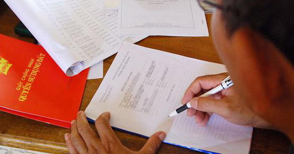 Tp.HCM rút ngắn thủ tục ký cấp sổ hồng cho người dân xuống 24 giờ