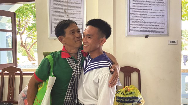 Trùng phùng giữa nơi sóng gió