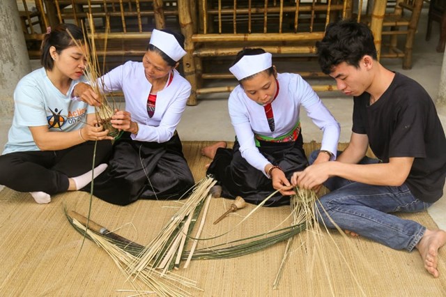 trai-39tham-do39-cho-du-lich-cong-dong_3.jpg